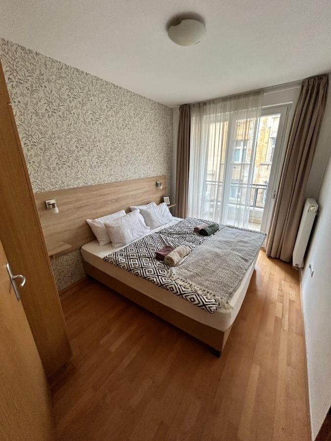 布达佩斯Danube Dwelling Akacfa 26 - Private Indoor Garage公寓 外观 照片